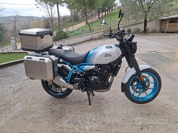 Royal Enfield Guerrilla 450 anno 2025