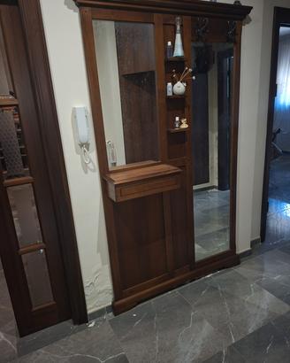 Mobile per ingresso come nuovo