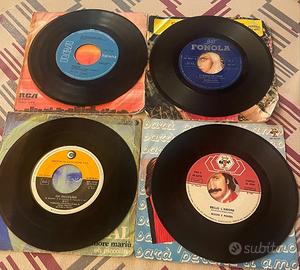 Set 4 vinili 45 giri artisti vari.