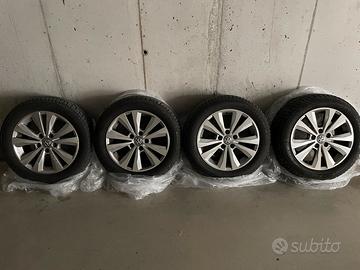 Cerchi VW + gomme invernali Pirelli 205/55 R16