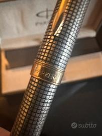 Penna parker sonnet a sfera in argento pieno