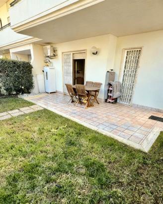 Prima fila mare - due bagni - giardino - garage