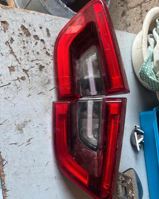 Stop posteriore destro e sinistro Renault kadjar