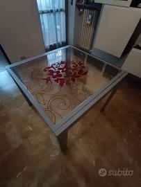 tavolo in vetro temperato