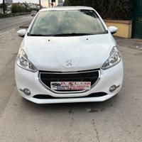 Peugeot 208 1.4 HDi 68 CV 5 porte Allure