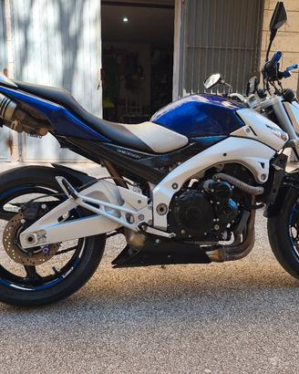 Suzuki gsr 600 come nuova 