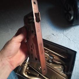 serratura e maniglia 