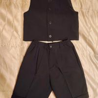 pantaloncini e gilet blu per bambino