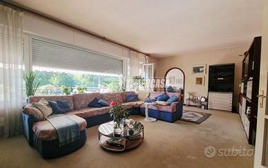 VILLA DEI SOGNI IMMERSA NEL VERDE E NELLA TRANQUIL