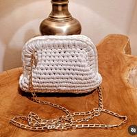 Clutch bianco metallizzato 