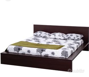 Struttura letto più 6 sedie