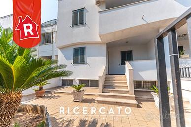 Villa di 230 m² con più di 5 locali e box auto dop