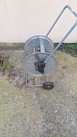 Carrello avvolgitubo
