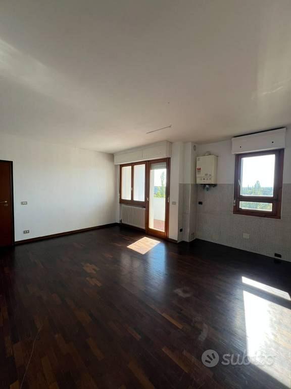 Appartamento – Parma, Cortile San Martino, San Martino - Vista 4