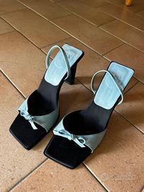 Sandali con fiocchetto