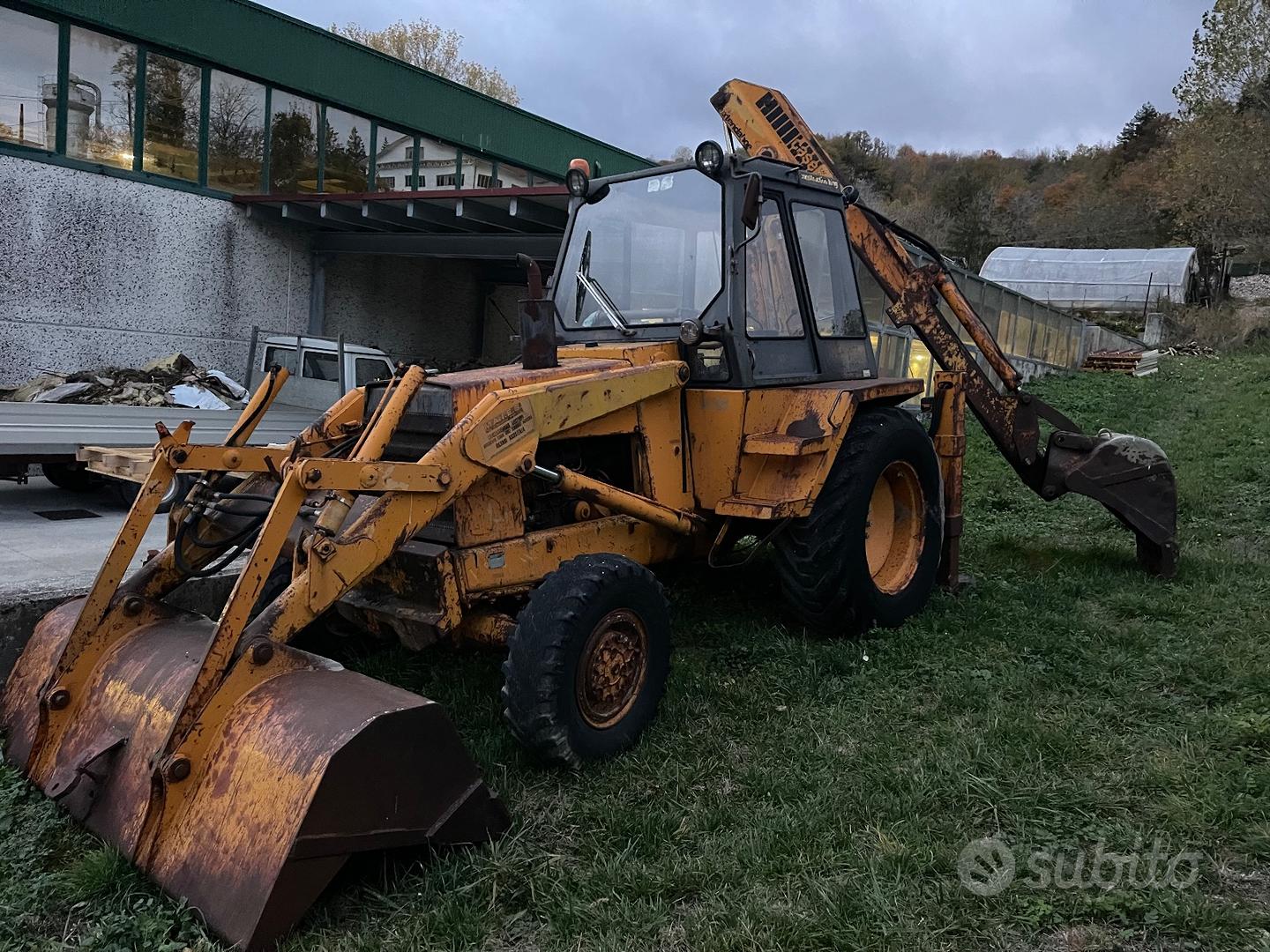 Subito OfficineB Terna case 580f 4wd Veicoli commerciali In