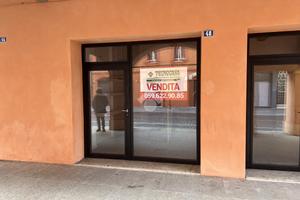 NEGOZIO A CARPI