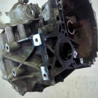 303002D110 CAMBIO MECCANICO TOYOTA AVENSIS SW 2.0 