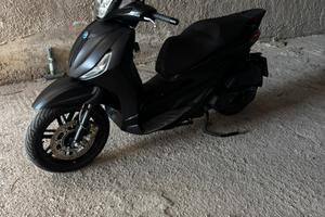 Beverly 400 depp black