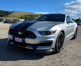 Ford Mustang 5.0 V8 NO SUPERBOLLO