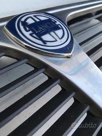 Griglia Calandra Lancia Delta o Prisma Anni 80?