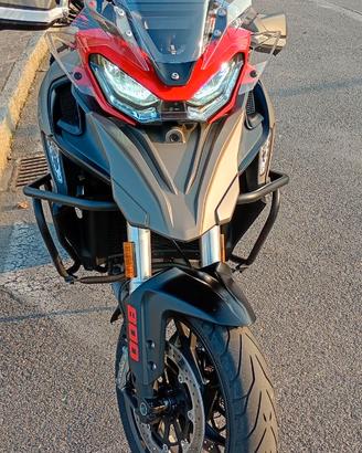 Moto qj 800