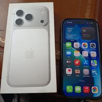 iPhone 17 pro da 256 GB grigio