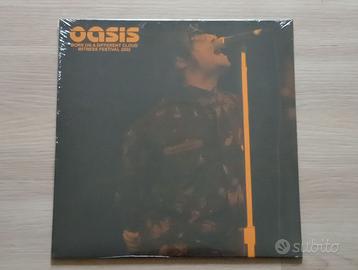 Oasis – Born On A Different Cloud