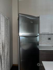 Frigorifero Hotpoint Ariston No Frost con freezer