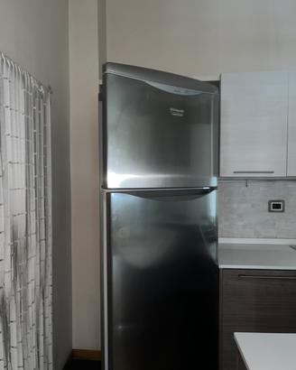Frigorifero Hotpoint Ariston No Frost con freezer