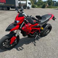 Ducati Hypermotard 821