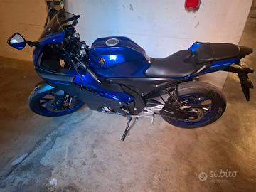 SPLENDIDA YAMAHA  YZF-R- 125 24 - GARANZIA 7 ANNI