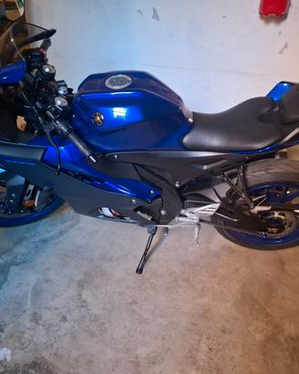 SPLENDIDA YAMAHA  YZF-R- 125 24 - GARANZIA 7 ANNI