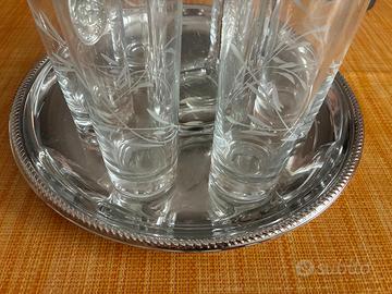 Set di bicchiere per cocktail e vini vari