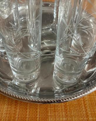 Set di bicchiere per cocktail e vini vari