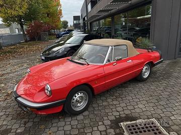 Alfa Romeo Spider 1.6 DUETTO AERODINAMICA I
