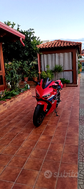 Honda cbr 650 r