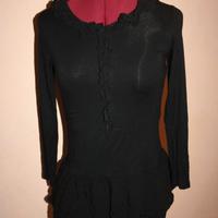 Vestito bimba con due balze maniche lunghe.