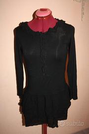 Vestito bimba con due balze maniche lunghe.