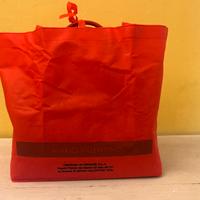 Borsa Rossa firmata Mario Valentino