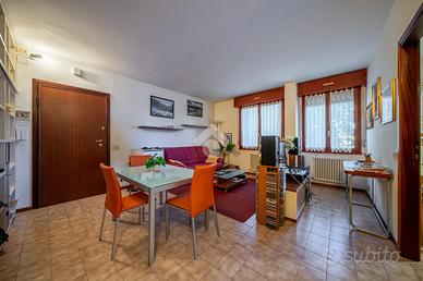 4 LOCALI A REGGIO NELL'EMILIA