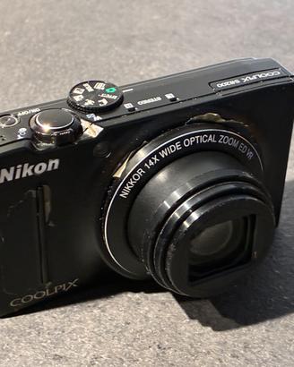 Fotocamera digitale compatta Nikon Coolpix S8200