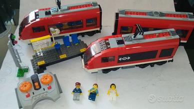 Lego treno 7938 completo funzionante