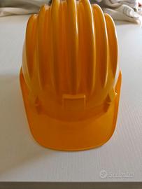 Casco di protezione antinfortunistico