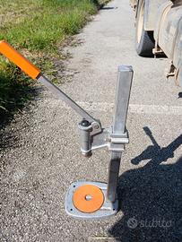 tappatrice a colonna 