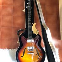 Chitarra elettrica vintage con custodia