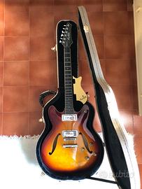 Chitarra elettrica vintage con custodia