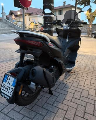 Aprilia SR GT 200