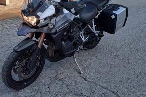 TRIUMPH TIGER EXPLORER