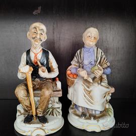 Coppia di statue Capodimonte anziani